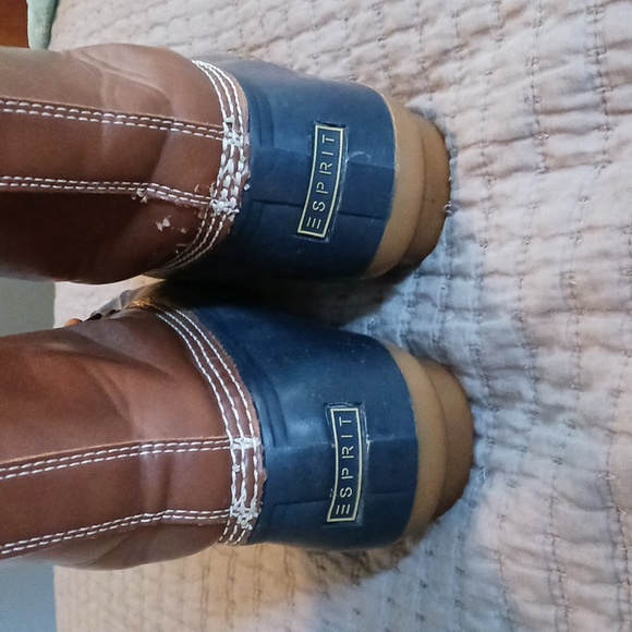 Boots - Picture 2 of 3